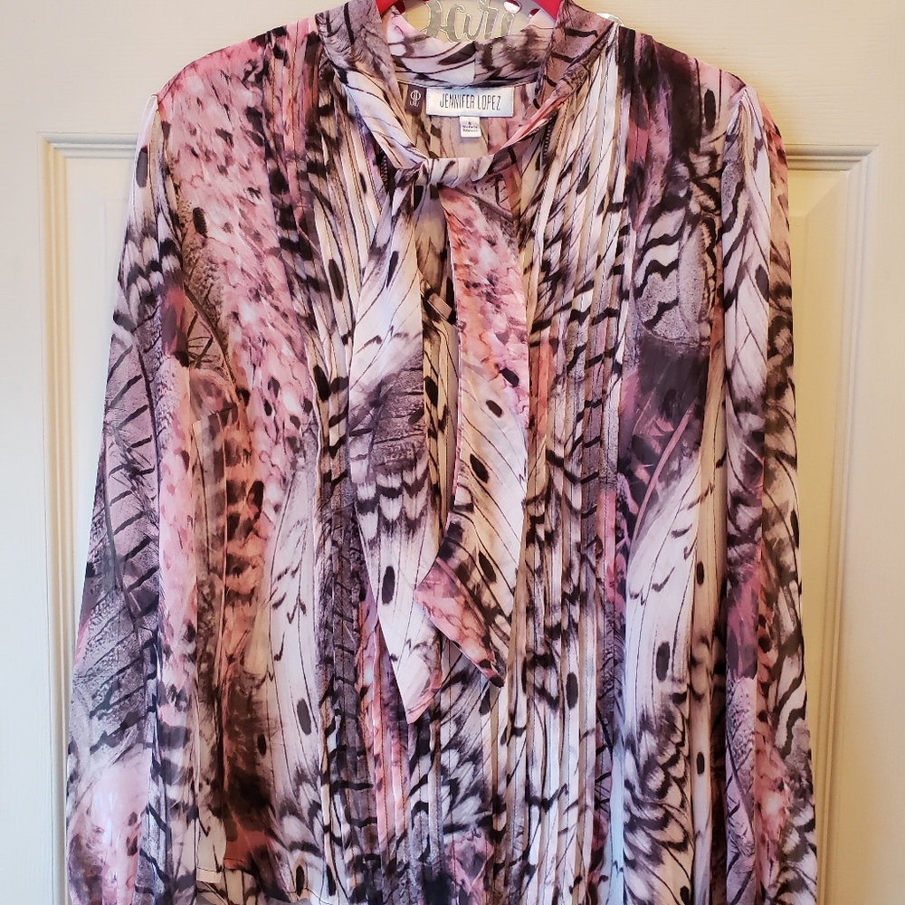 💚Jennifer Lopez sheer long sleeve blouse